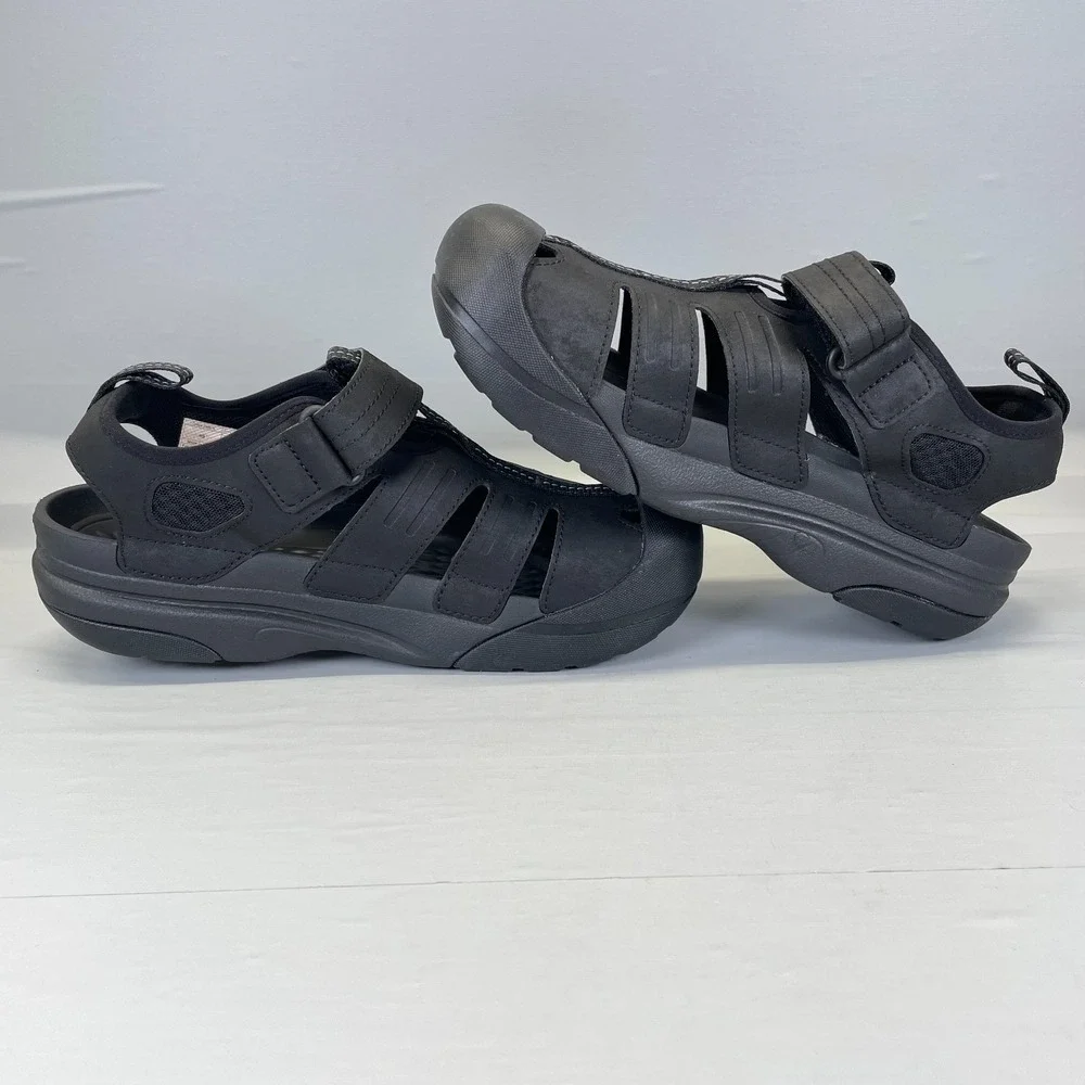 Crocs Yukon Fisherman Sandals Mens Size 9 Black Wedge Sport Outdoor Water Shoes